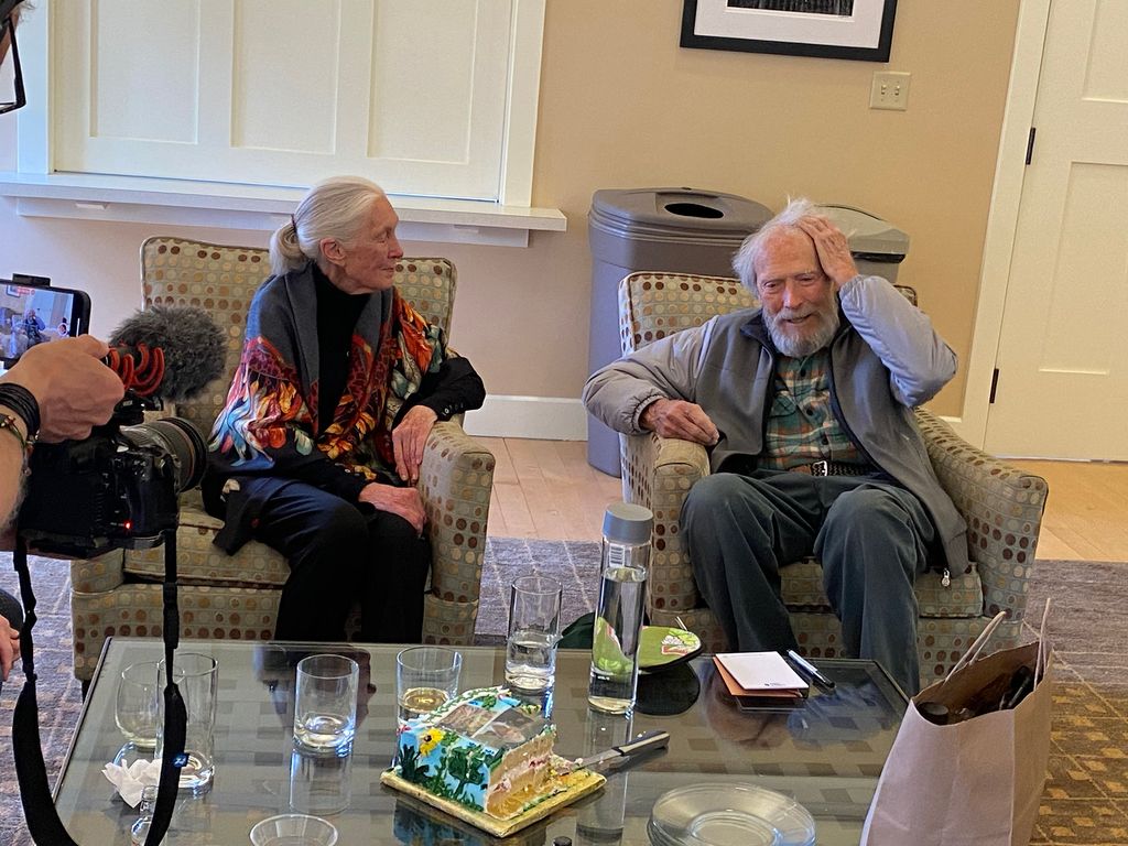 Clint Eastwood enjoys a chat with Dr. Jane Goodall