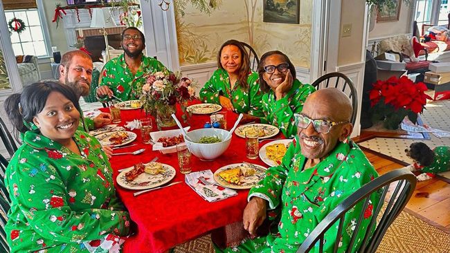 Al Roker with his kids on christmas day in matching green pyjamas