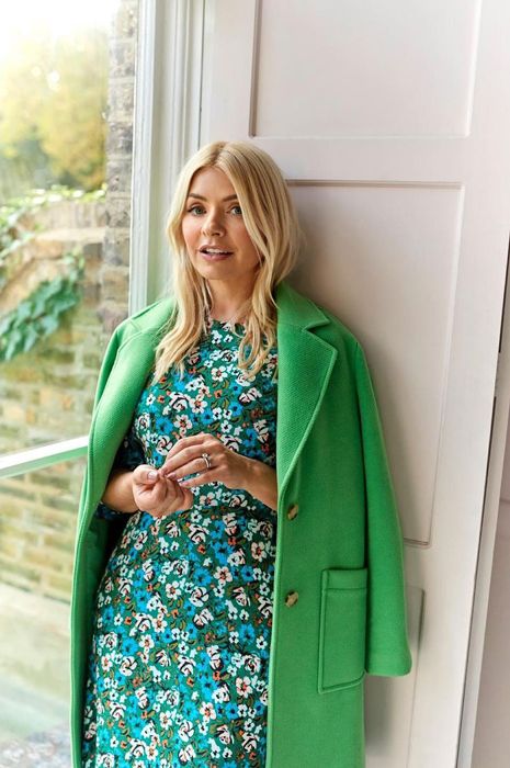 holly willoughby green coat