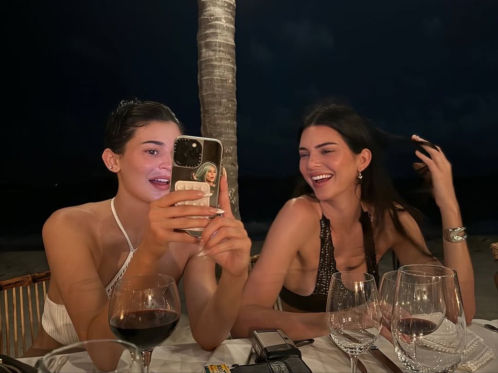 Kendall kylie jenner birthday dinner