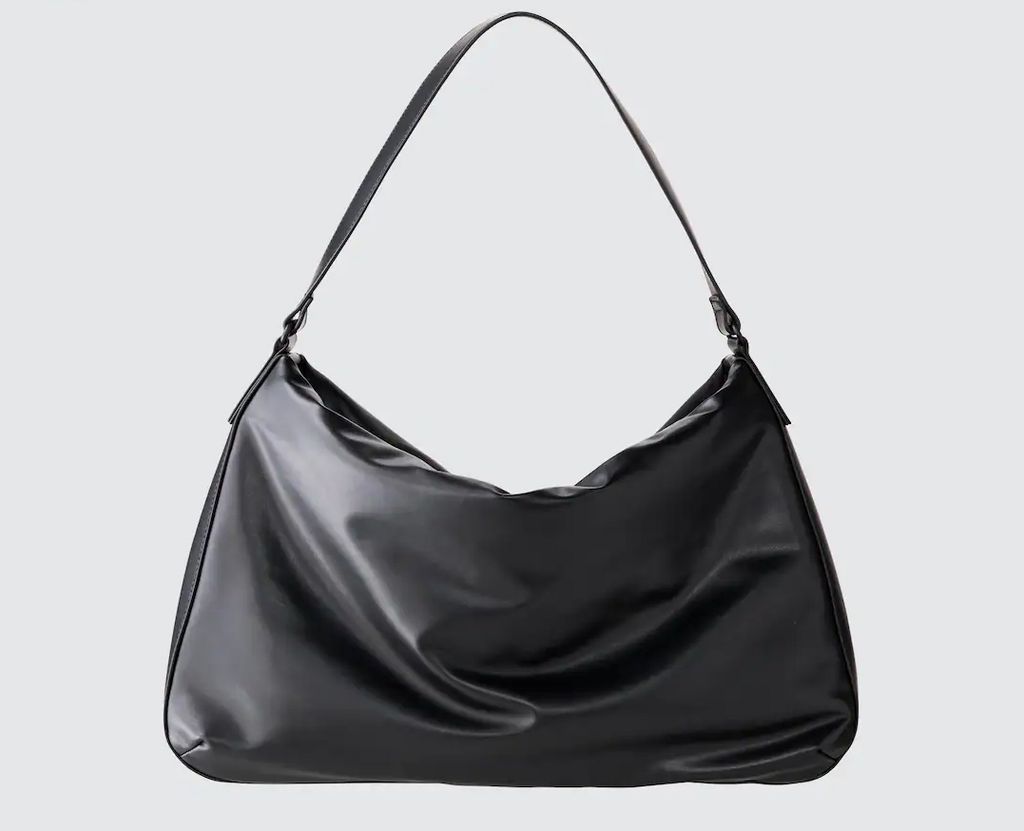 Uniqlo's black puffy bag