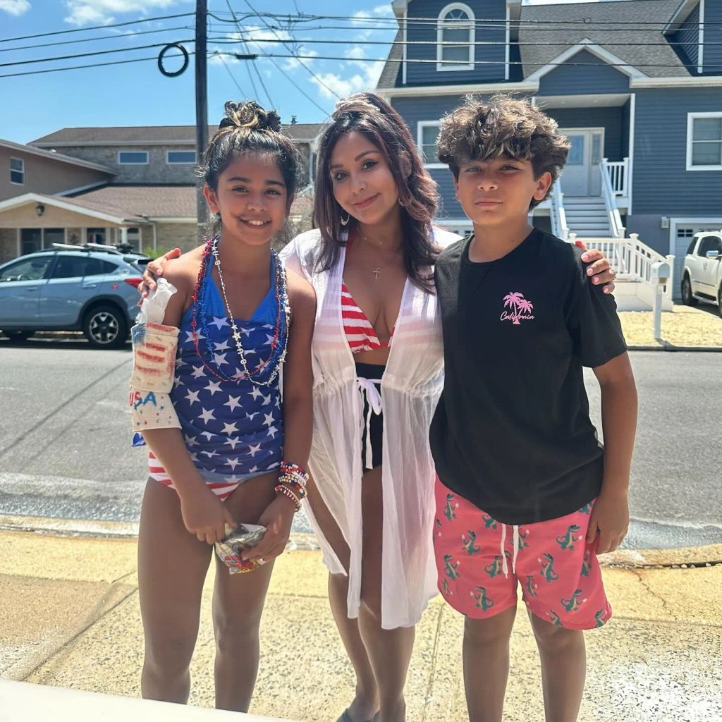 Snooki July 4