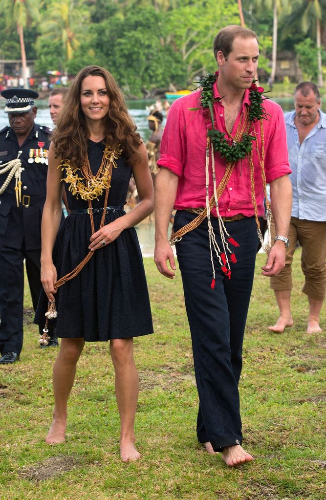 Princess Kate and Prince William walking bare foot in the Solomon Islands