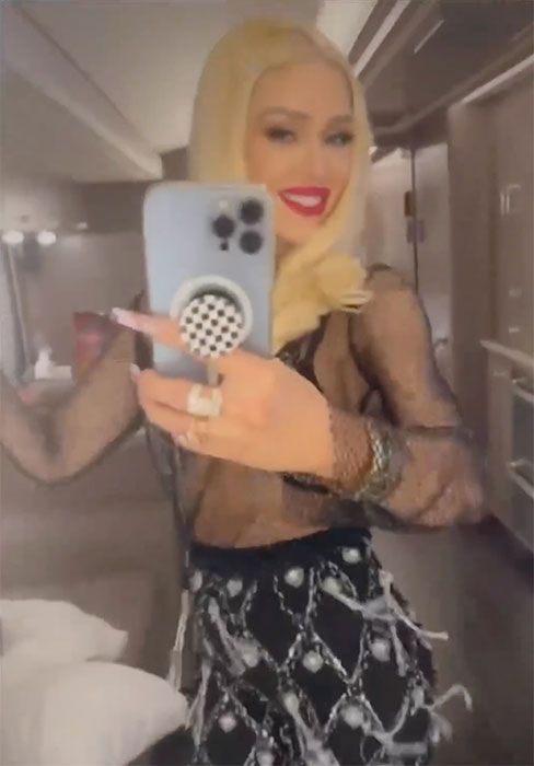 Gwen Stefani Selfie