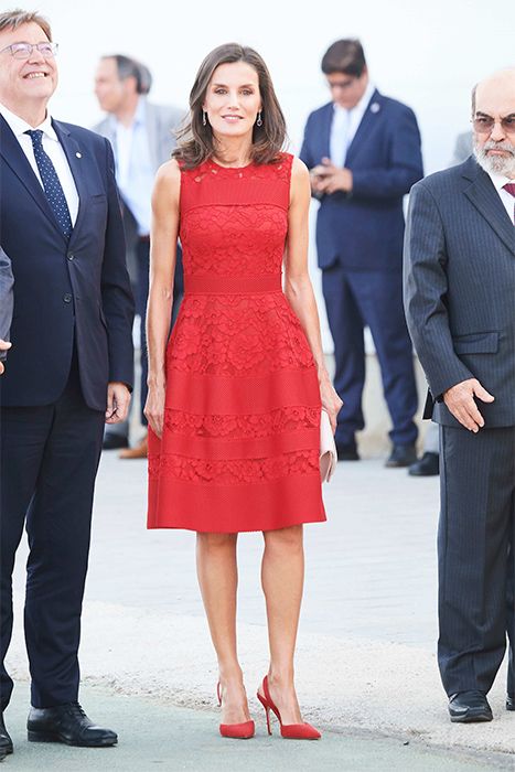 queen letizia red dress spain