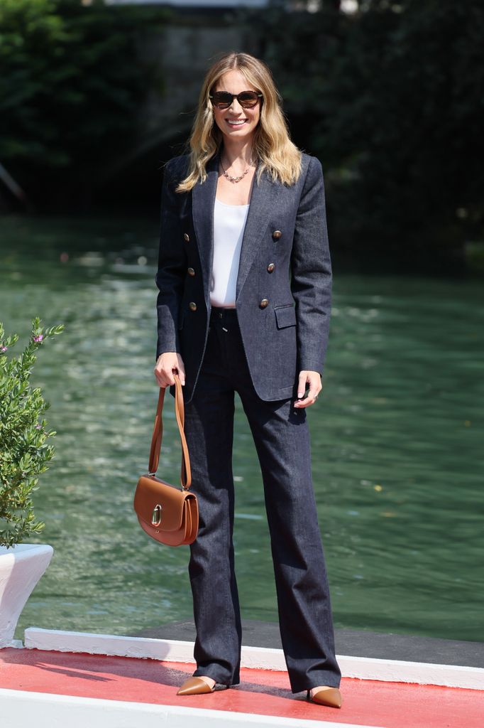 emanuela fanelli venice film festival photocall wearing dark suit