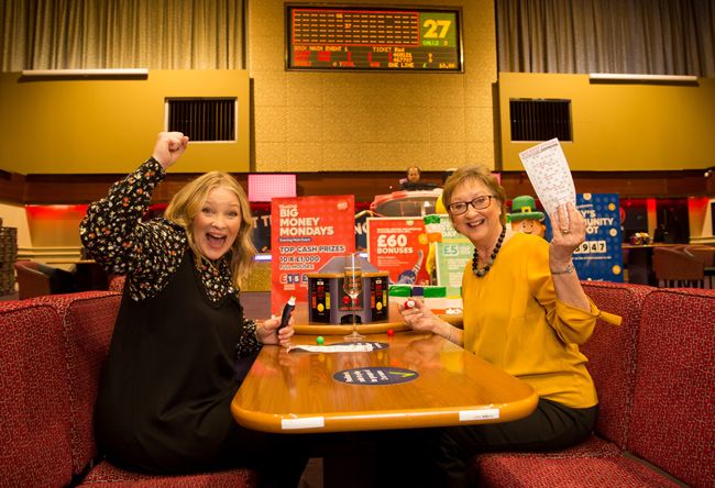 joanna page and mum at buzz bingo event