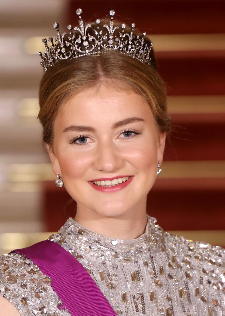 Princess Elisabeth in tiara and silver dress close up