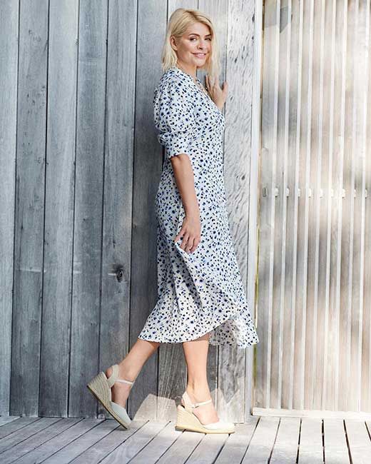 holly willoughby m and s dress