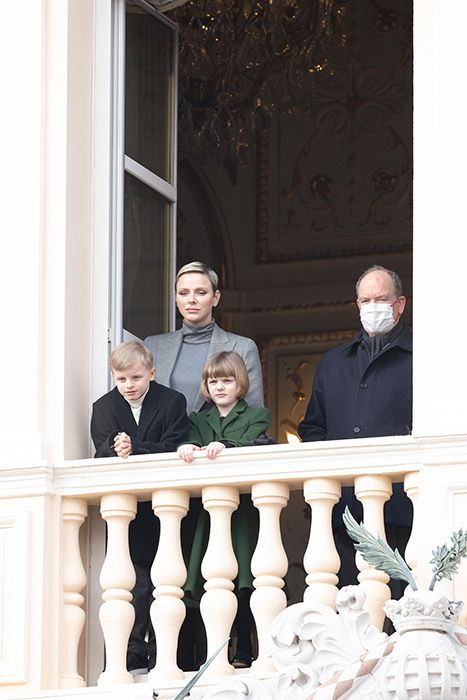 Princess Charlene and Prince Albert with their kids in the Palace balcony