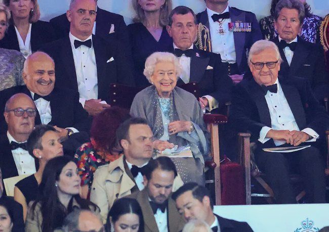 the queen laughing