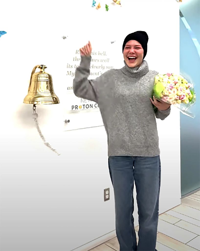 Isabella rings the bell on her last treatment