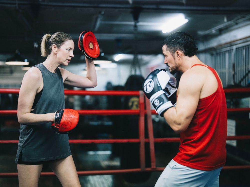 Caitriona and Orlando in The Cut fighting boxing ring 