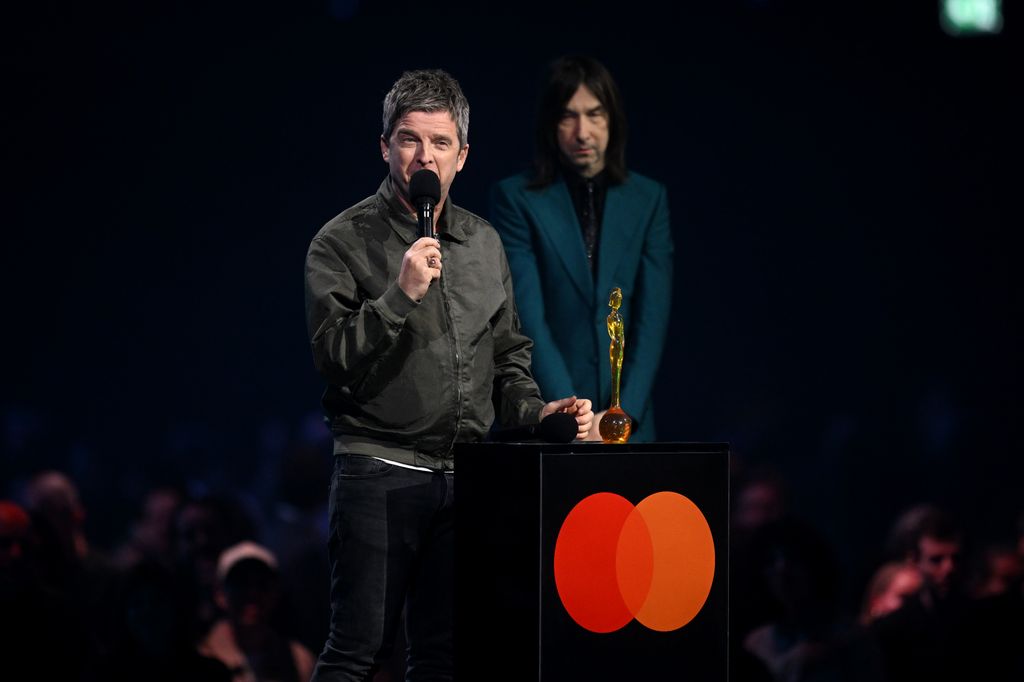 Les téléspectateurs n'ont pas été impressionnés après que les BRIT Awards aient été « trop censurés » 1 Noel Gallagher a remporté le prix « Auteur-compositeur de l'année »