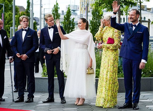 Marius Borg posing with his family for Princess Ingrid Alexandras birthday celebrations