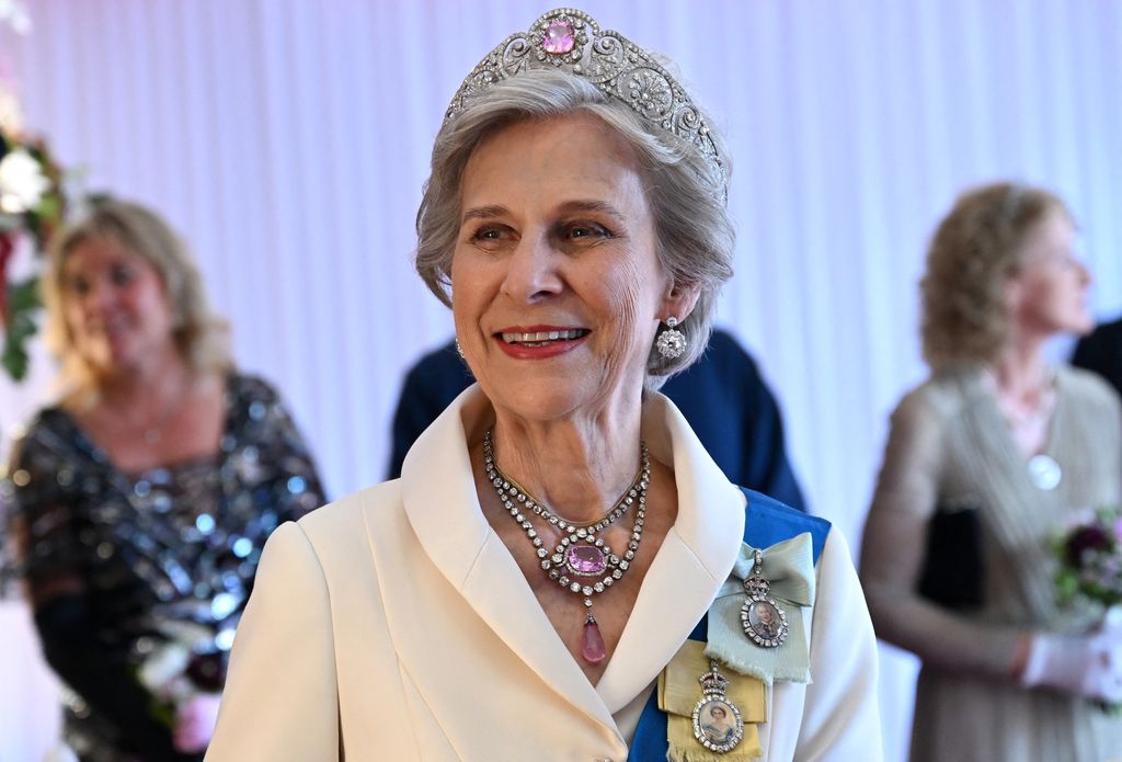 Duchess of Gloucester wearing tiara at state banquet