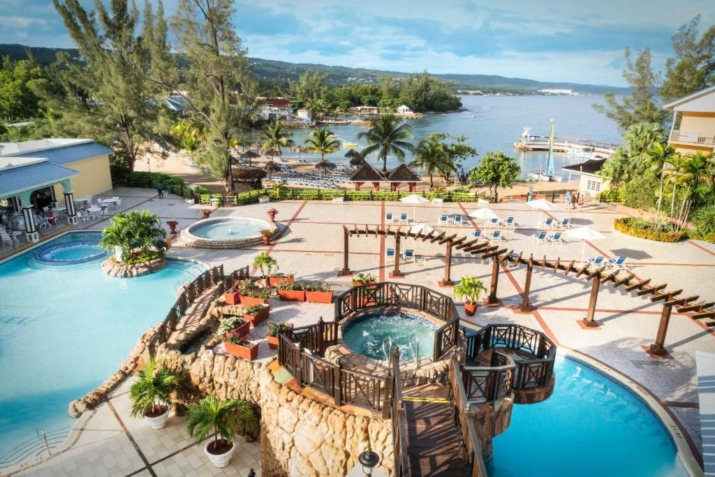 Jewel Paradise Cove hotel in Jamaica