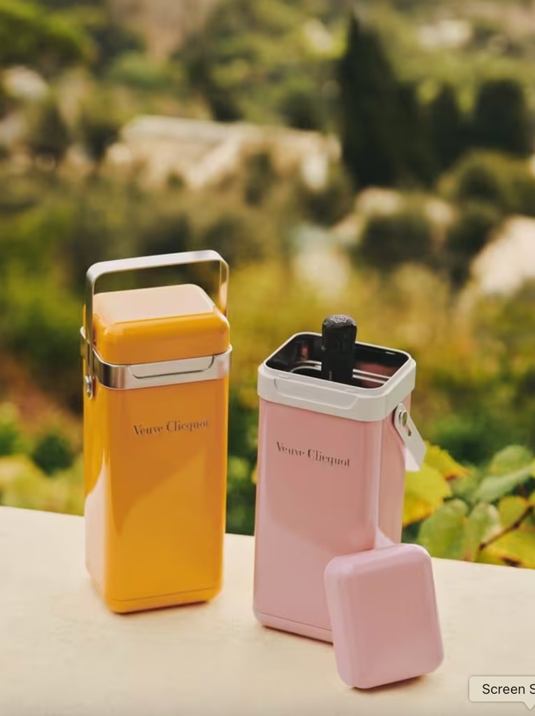 VeUve Cliquot Wine Foliders