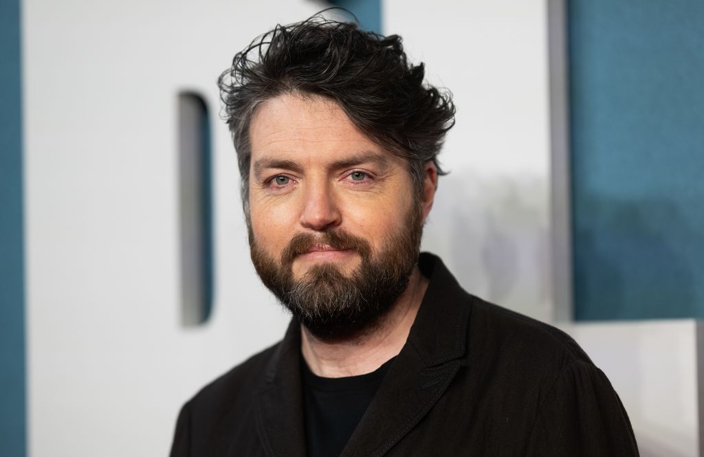 La star de Strike, Tom Burke, fait équipe avec Eve Hewson pour un nouveau drame « émotionnel » du réalisateur de Normal People 1 Tom Burke devrait jouer dans le prochain film