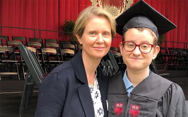 Cynthia Nixon with her son at his graduation