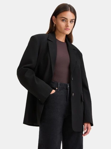 Blazer oversize preto da TALA