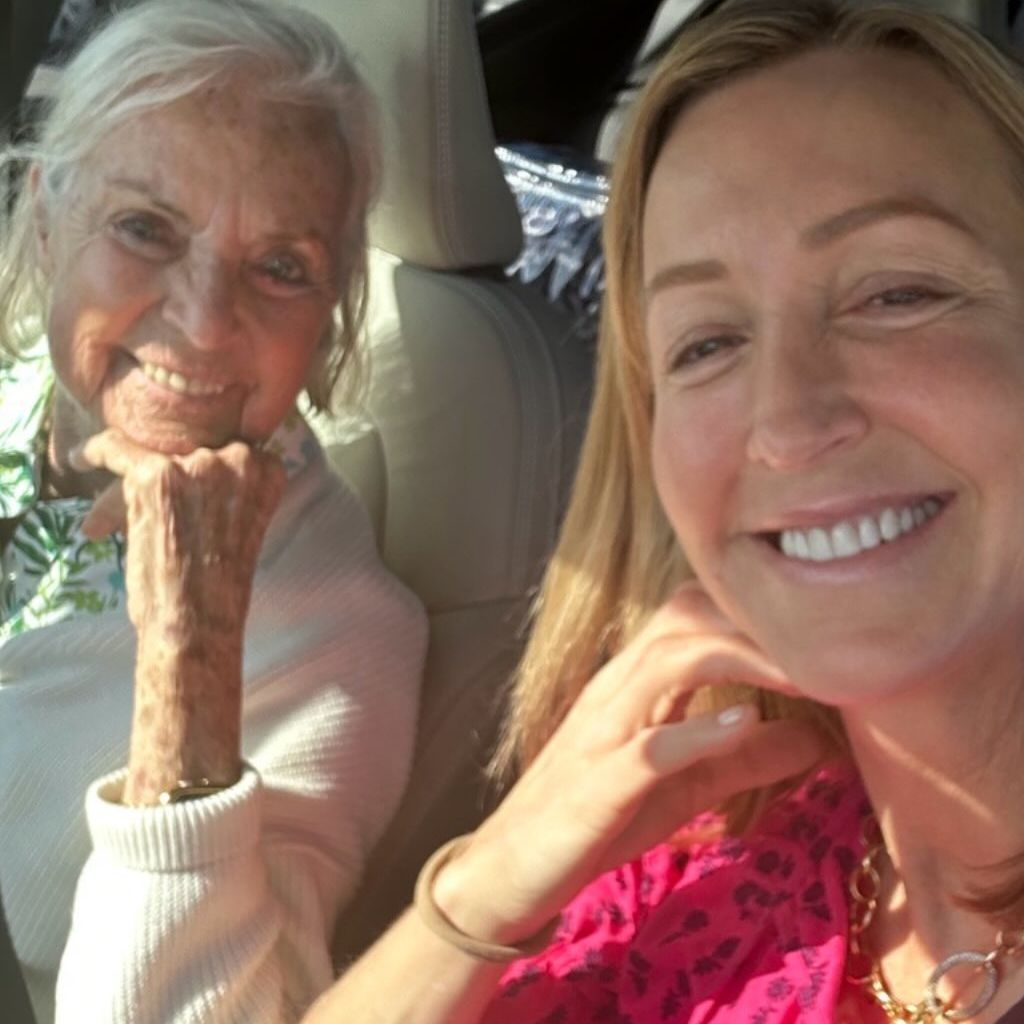 Lara Spencer shares a photograph with her mother Carolyn von Seelen on Instagram Stories