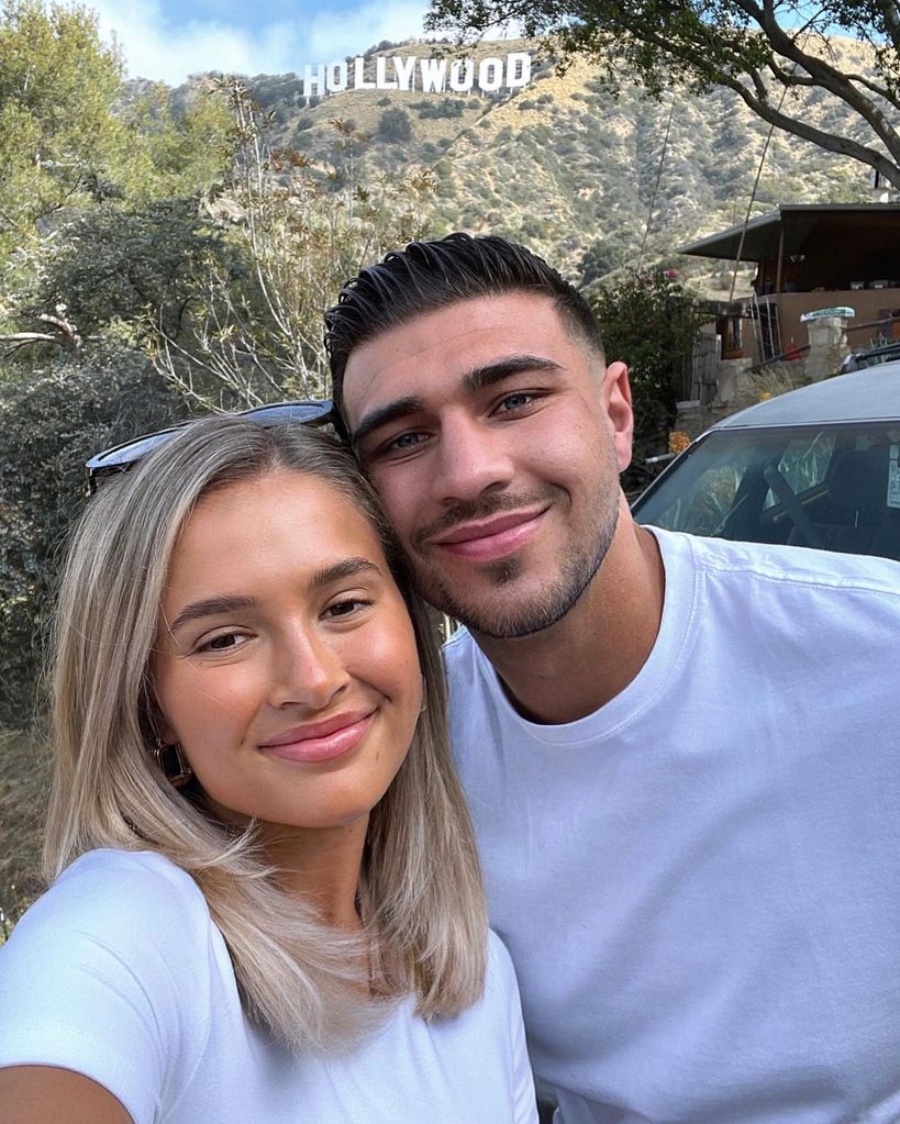 couple posing for selfie in los angeles 