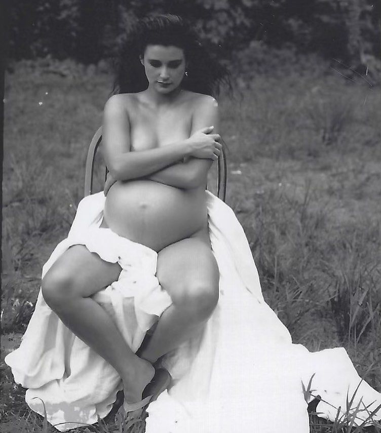 Demi Moore flashes back to her iconic Vanity Fair pregnancy shoot
