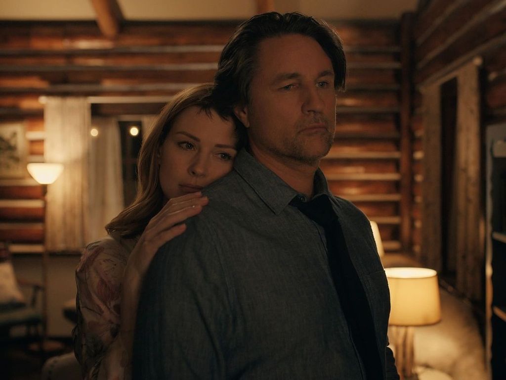 Alexandra Breckenridge as Mel Monroe, Martin Henderson as Jack Sheridan in Virgin River