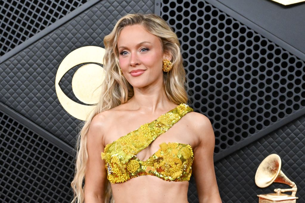 Les cheveux de princesse de Zara Larsson