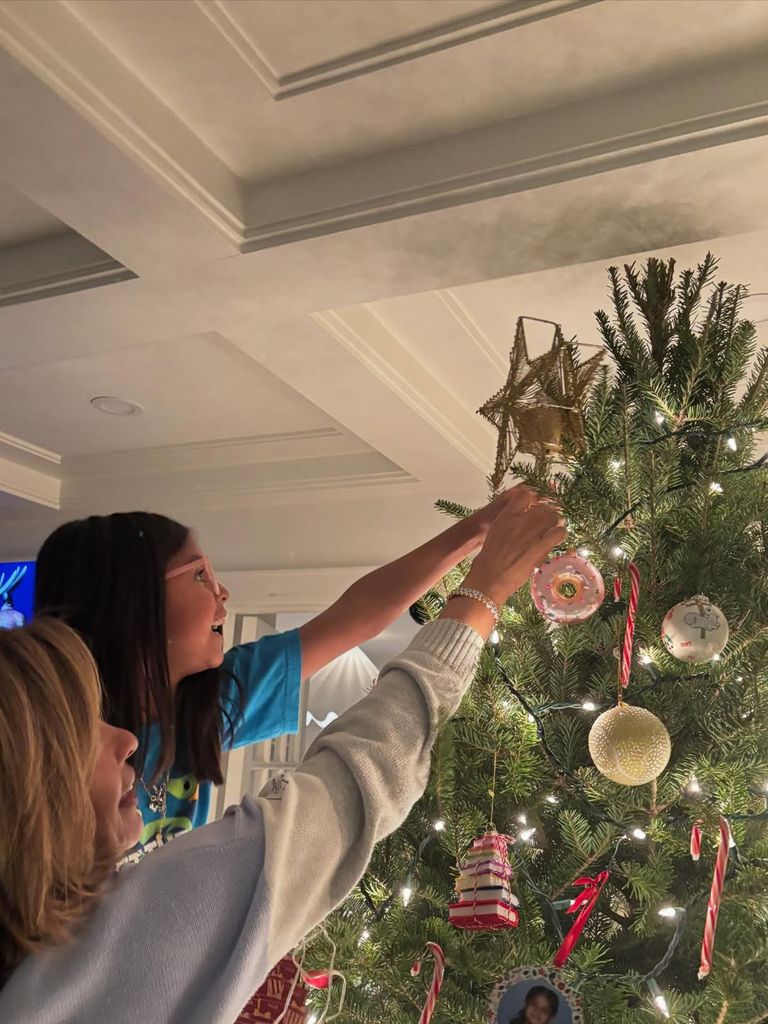 haley hoda kotb christmas tree