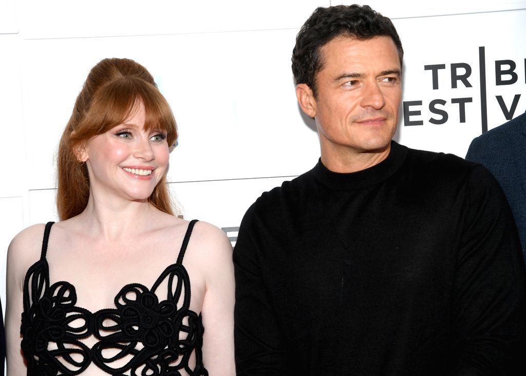 Bryce Dallas Howard et Orlando Bloom au "Couverture profonde" première lors du festival Tribeca 2025 