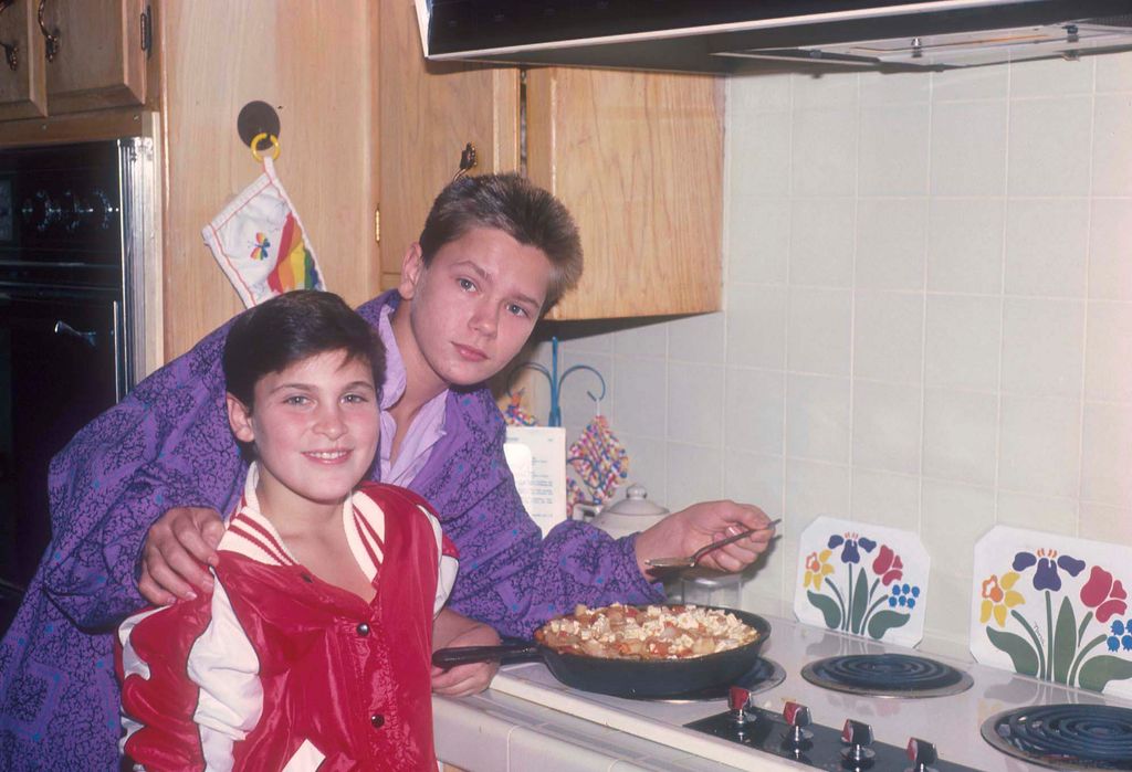 joaquin phoenix and river phoenix as children