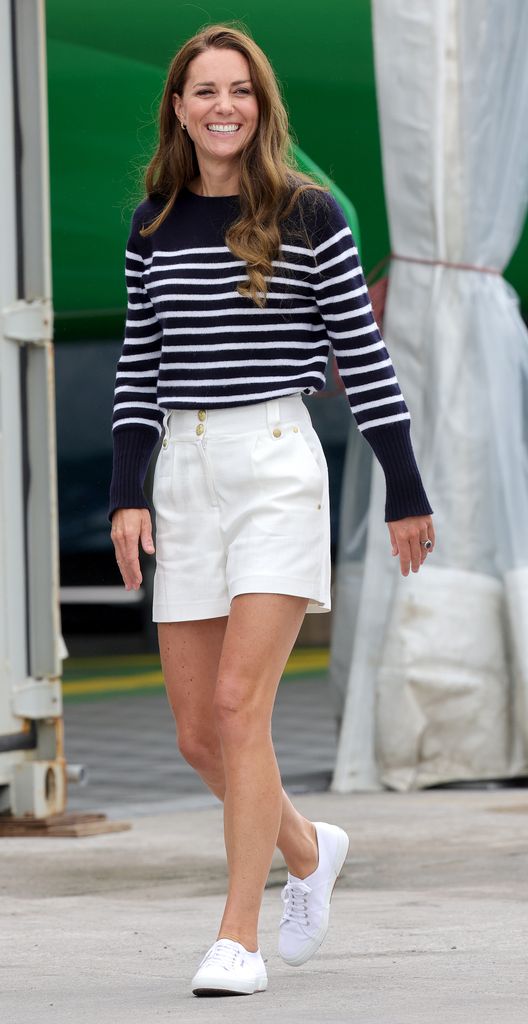 Kate Middleton, Gales Princess es vista en desayuno blanco y cubierto
