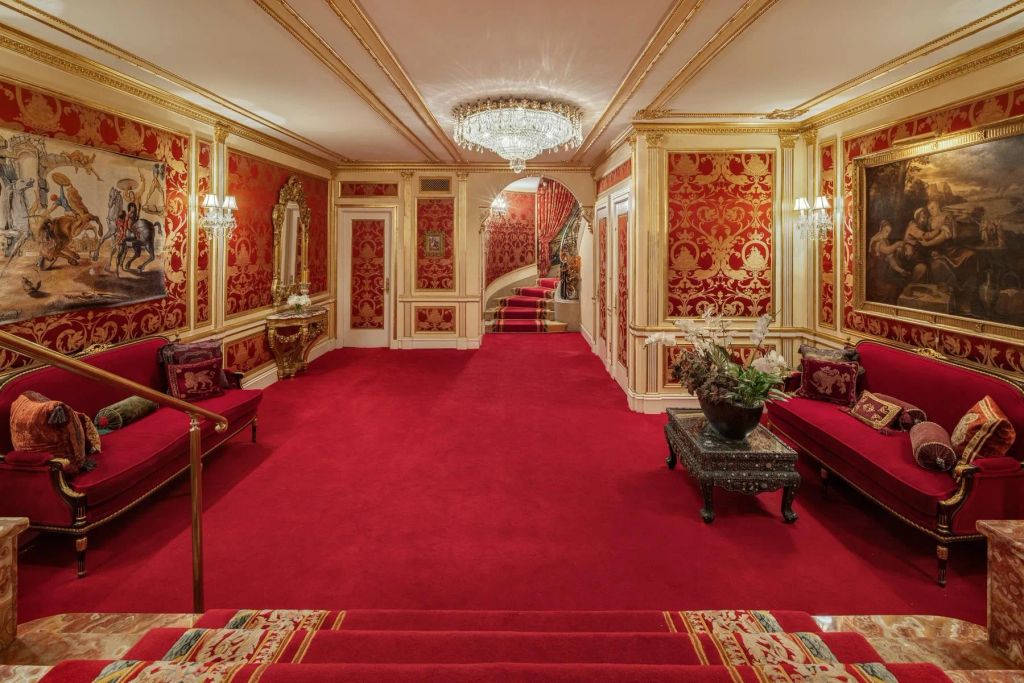 Gallery reception room in Ivana Trump's home