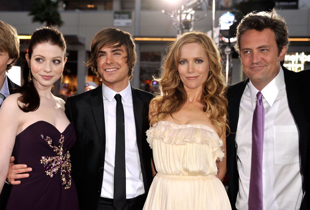 Matthew Perry and Zac Efron at the premiere for 17 Again