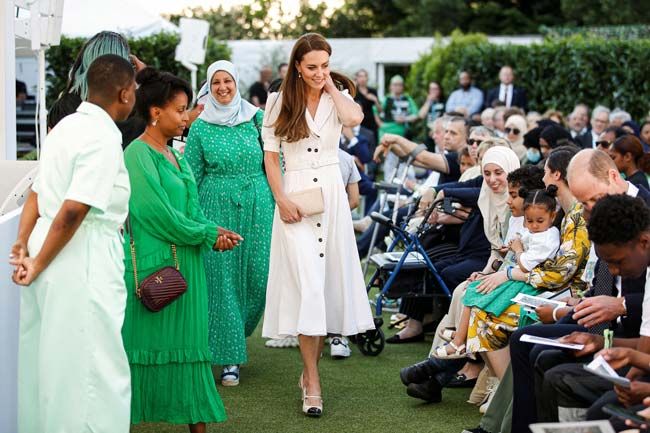 Suzannah Flippy Wiggle Dress in Green - Kate Middleton Dresses - Kate's  Closet