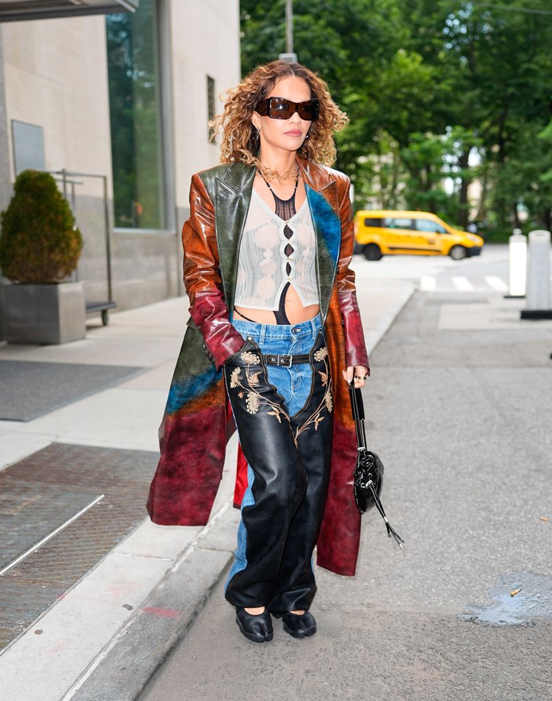 rita ora in jeans and leather jacket that radiate punkish cool-girl glamour