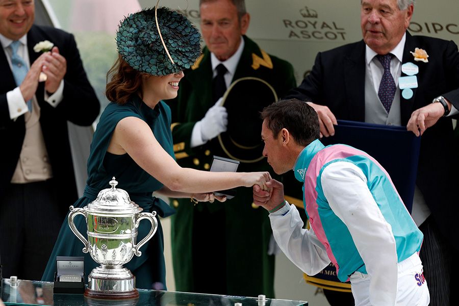princess eugenie gets a kiss at royal ascot