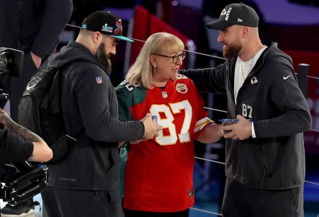 Travis and Jason Kelce with mom Donna