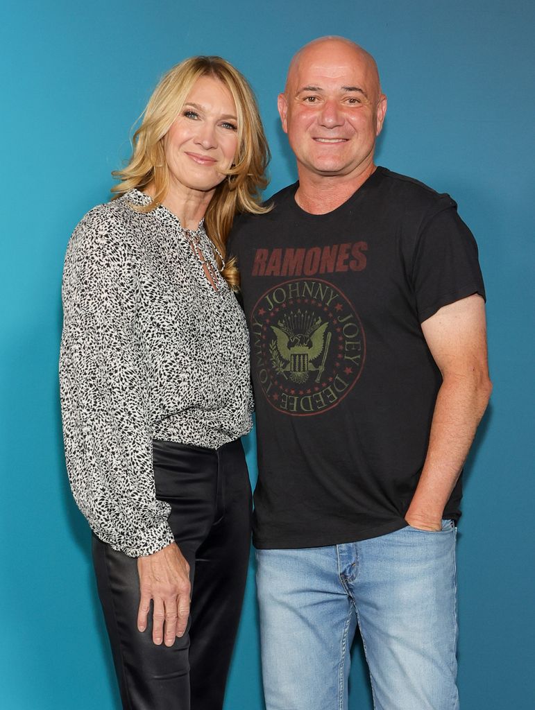 Steffi Graf (à gauche) et Andre Agassi assistent à l'inauguration de Sphere le 29 septembre 2023 à Las Vegas, Nevada