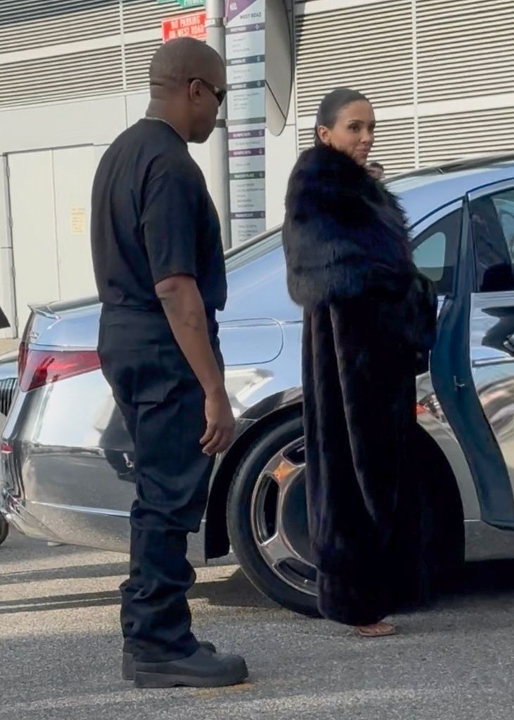  Kanye West and Bianca Censori are spotted leaving the 67th Annual Grammy Awards