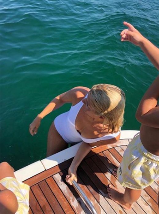 holly willoughby holiday instagram