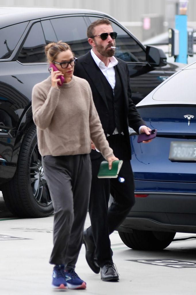 Ben Affleck and Jennifer Garner reunited to pick up Samuel from LAX Airport