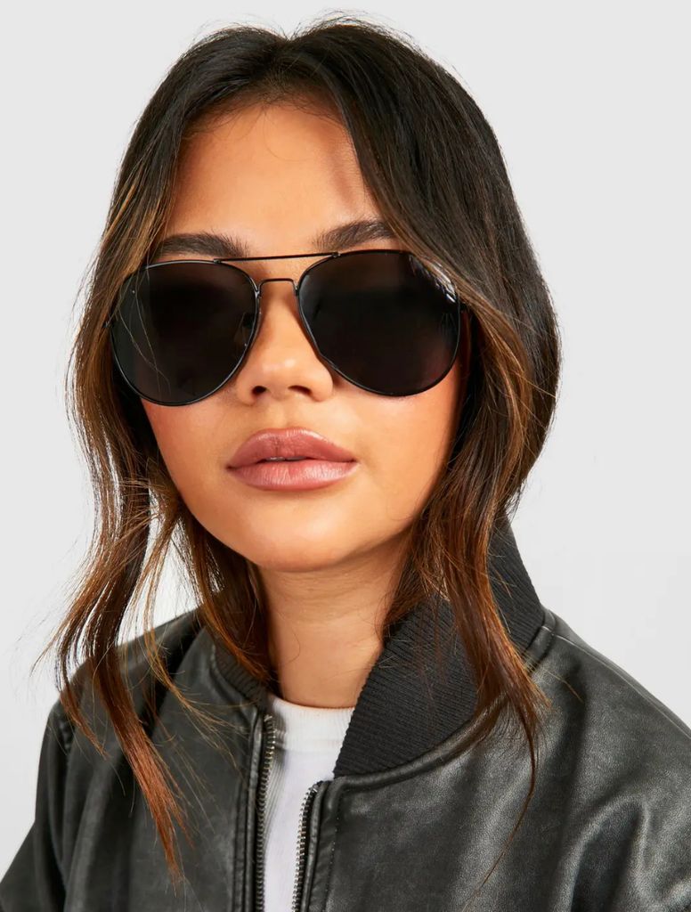 Comment s'habiller comme Victoria Beckham – lunettes de soleil aviateur noires