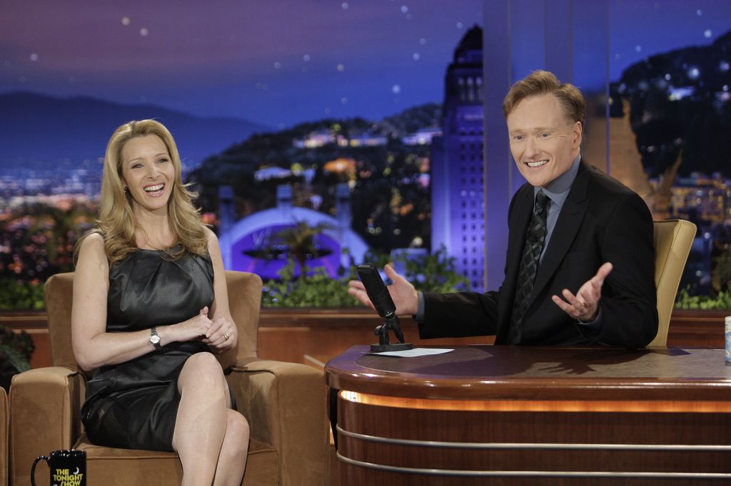 THE TONIGHT SHOW WITH CONAN OâBRIEN -- Episode 17 -- Air Date 06/23/2009 -- Pictured: (l-r) Actress Lisa Kudrow during an interview with host Conan O'Brien on June 23, 2009 -- Photo by: Paul Drinkwater/NBCU Photo Bank