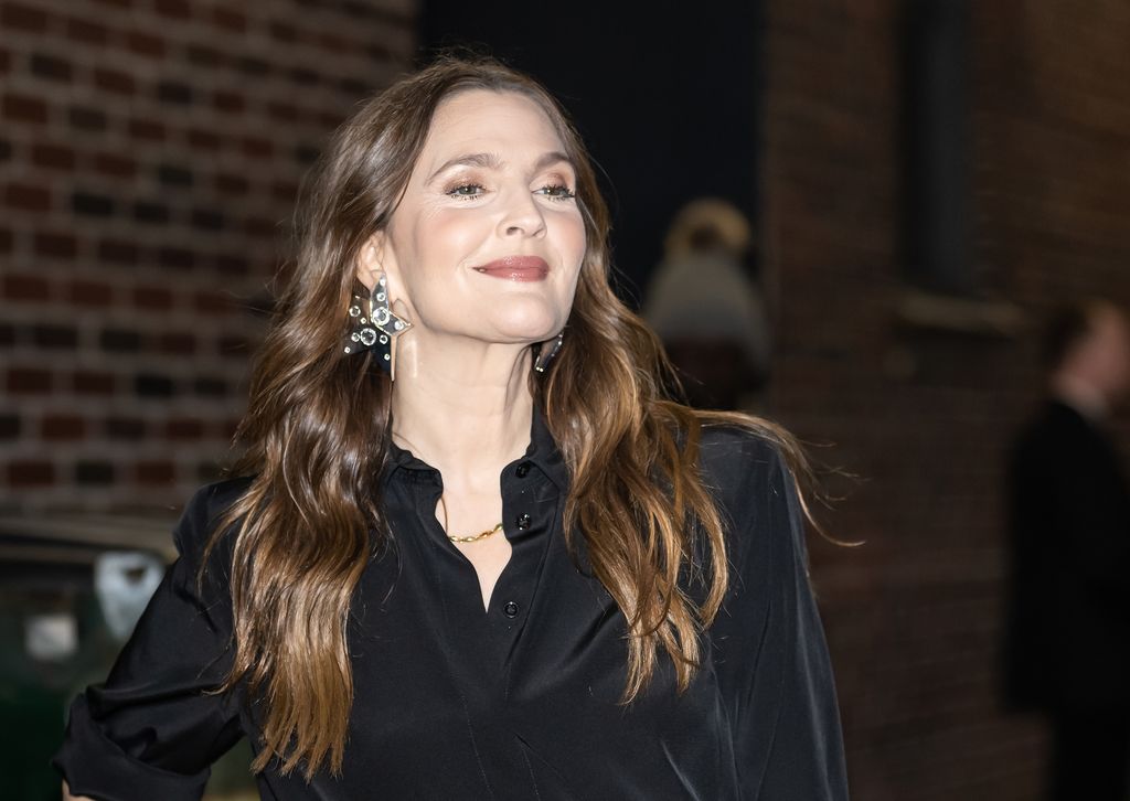 Drew Barrymore partage un message de défi à l'occasion de ses 51 ans : "Je ne peux pas vivre comme ça" 3 Drew Barrymore