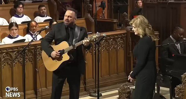 garth brooks trisha yearwood performing jimmy carter funeral