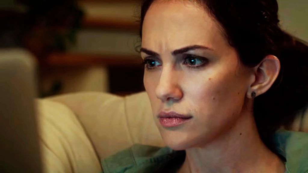 Kate Siegel in Hush