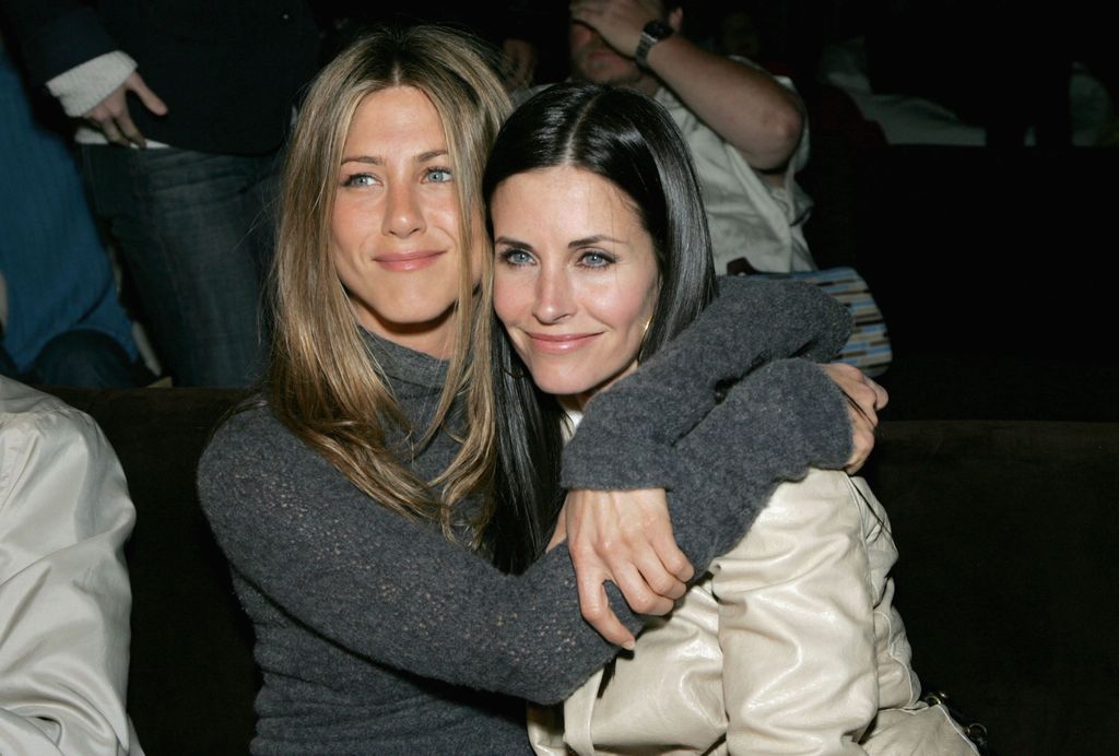 Jennifer Aniston and Courteney Cox attend the after party at the L.A. premiere for "The Tripper" held at the Hollywood Forever Cemetary on April 11, 2007 in Los Angeles, California